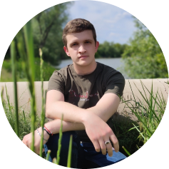 Ларіошин Андрій